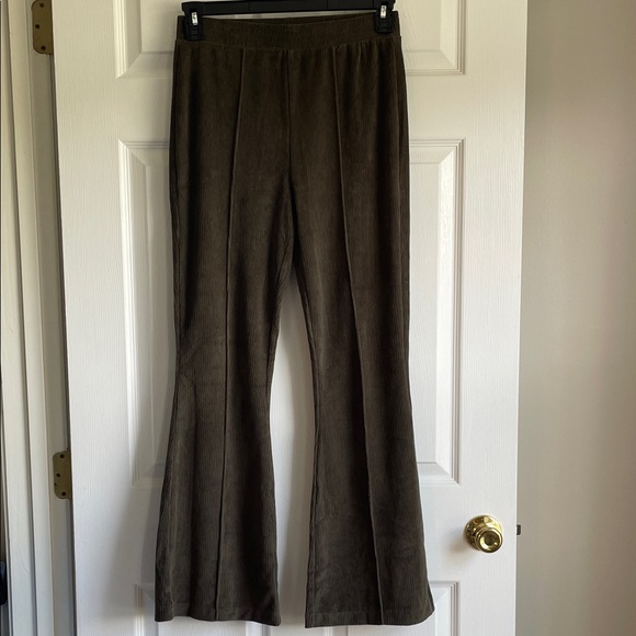 Aerie Olive Green Flared Pants - Picture 1 of 7